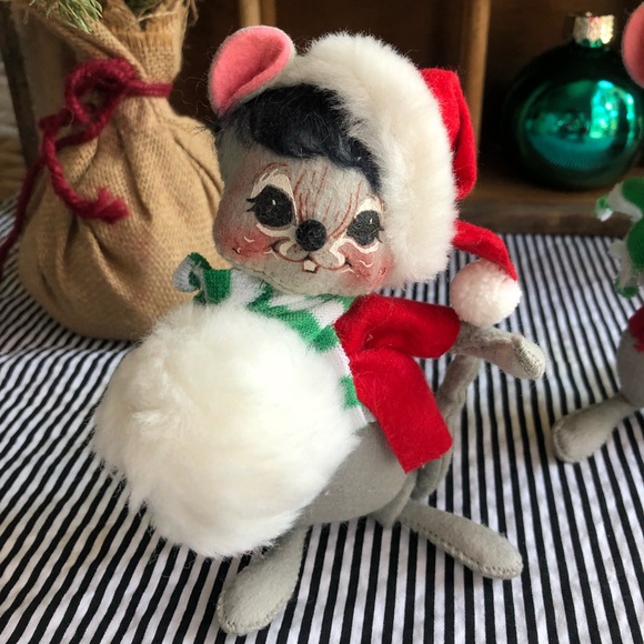Two Vintage Annalee Mice W/Snowball - Picture 9 of 9